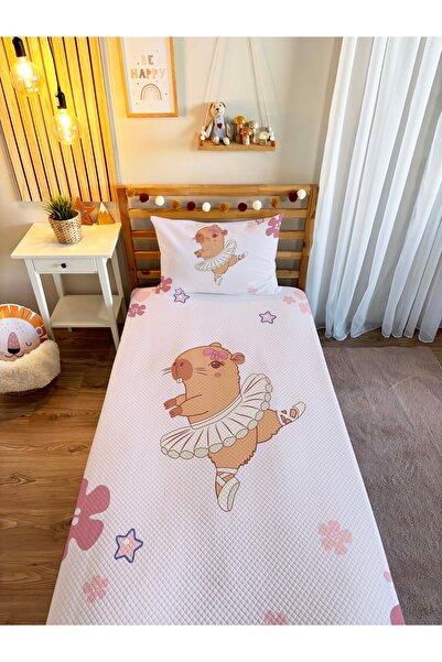 Evmila Beyaz Tütülü Dans Eden Kapibara Desenli Çocuk ve Genç Pike Seti