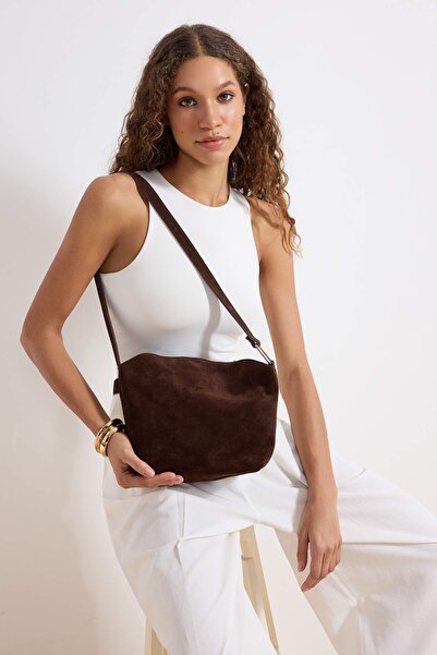 TRENDYOL SHOES Dark Brown Genuine Suede Women's Midi Shoulder Bag Takss26Oc00045