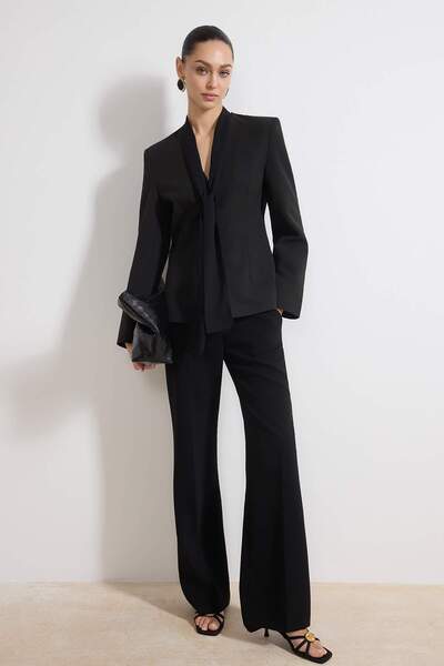 Trendyol Collection Black Chiffon Shawl Detail Closure Detail Fitted/Bodycon ...