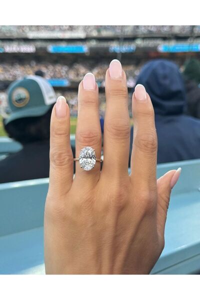 Crystal Diamond Zirconia Özel kesim 6.01 karat oval tektaş yüzük