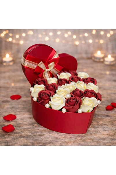 velve Aranjament floral Love, in cutie inima rosie, cu 21 trandafiri si acces...