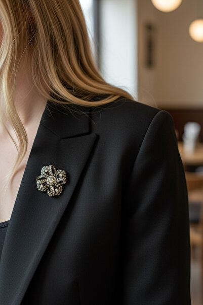 FUYA JEWELLERY Taşlı Çiçek Broş