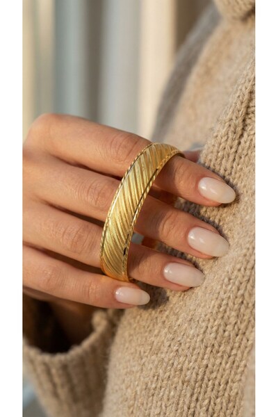 FerizZ Altın Kaplama Yan Çizgili Model 1.5 cm İmitasyon Bilezik BLZ-3135