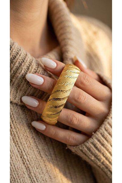 FerizZ Altın Kaplama Dalgalı Yan Çizgili 1.5 Cm Bilezik Blz-3077