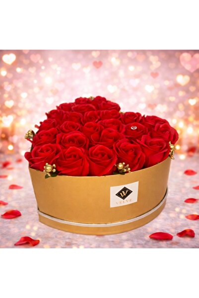 velve RedGold floral arrangement, golden heart box with 25 soap roses, Red, Red