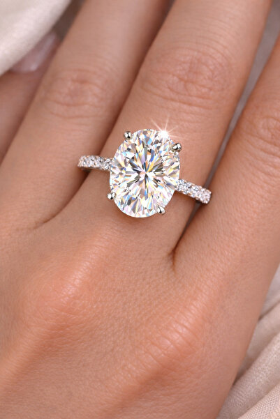 Crystal Diamond Zirconia Garanti belgeli, kararmaz, solmaz, 4 karat oval yüzü...