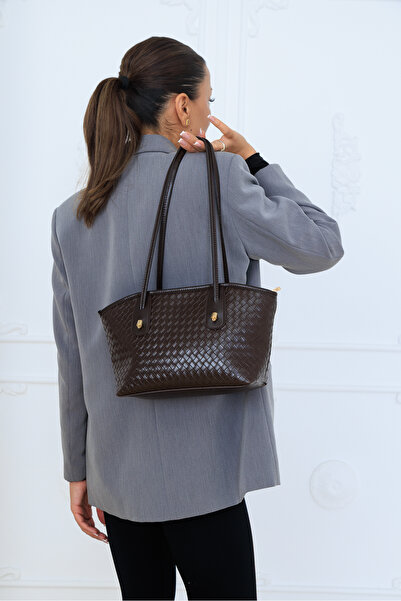 torime حقيبة كتف وحقيبة يد نسائية باللون البني الحار مع تفاصيل محبوكة، حقيبة ...