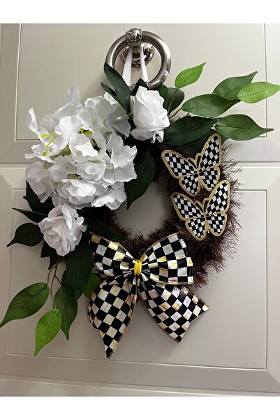 GÜLHOBİTASARIM زينة للباب بنمط ماكنزي مع شريط أبيض وزهور الأرنيشة البيضاء وور...