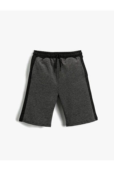 Koton شورت أساسي مع خصر من الدانتيل