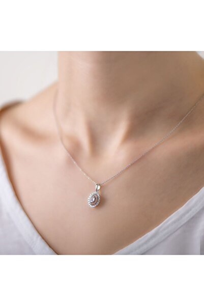 Assos Pırlanta 0.09 Karat Baget Pırlanta Kolye