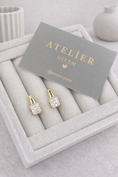 ATELİER GİZEM Kadın kararmaz antialerjik gold minimal taşlı çelik küpe