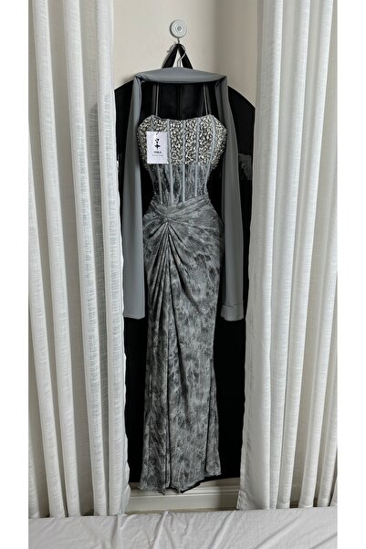 Onila فستان افنان