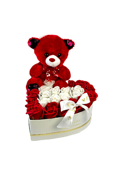 velve Aranjament Fragility, cutie inima alba, cu trandafiri de sapun si ursul...