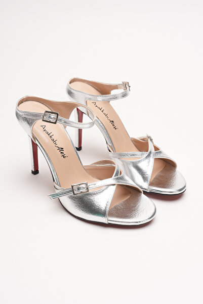 Ayakkabı Ateşi Γυναικεία παπούτσια με τακούνι με διπλό λουράκι Liona Silver W...