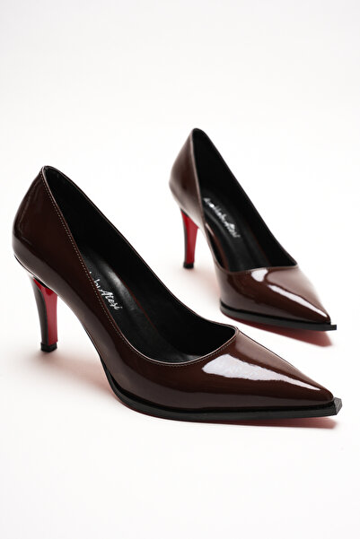 Ayakkabı Ateşi Γυναικεία παπούτσια με λεπτή σόλα με κοντό τακούνι σε καφέ λου...