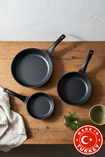 Bernardo طقم أوليمبوس من 3 قطع من الحديد الزهر الأسود (20 24 28 سم) (صنع في ت...