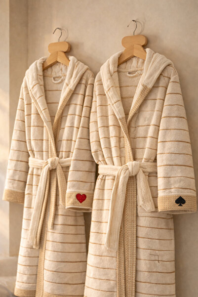 Eclectic Home Eclectic Valentine’s Day Embroidered Spa Bathrobe Kupa