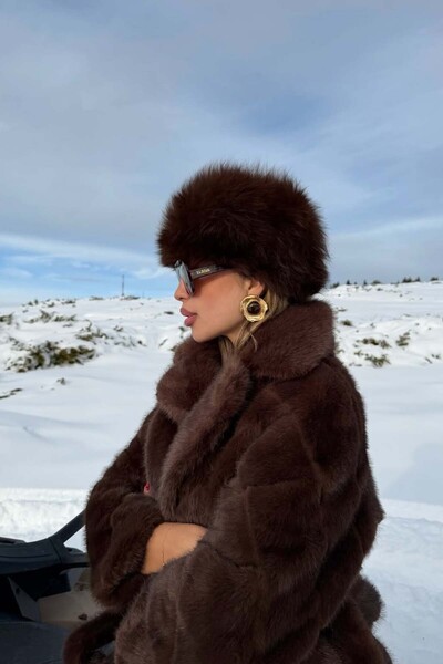 AMORE.İST STORE Gold Çiçek Çerçeveli Büyük Boy Küpe