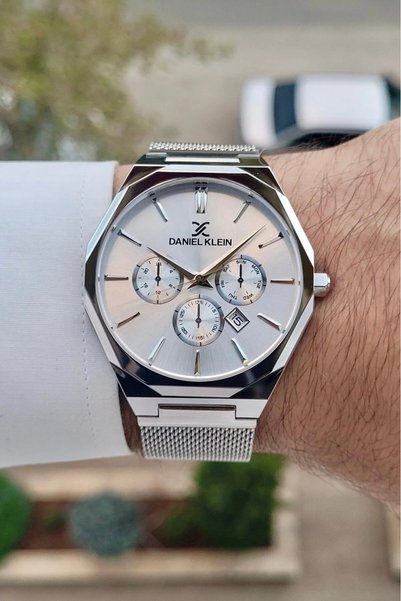 Daniel Klein Silver Color Men's Wristwatch with Calendar