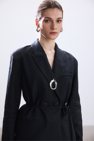 BE BLUE Чорний блейзер з поясом