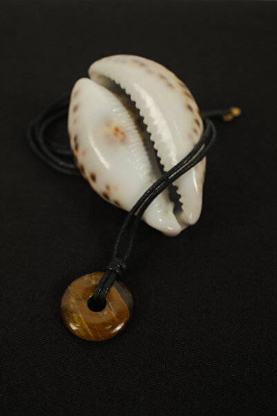 BE BLUE قلادة من حجر القرش