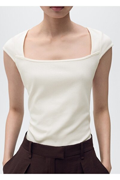 MANGO Woman Pamuklu dekolte yaka tişört