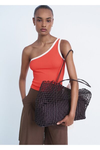 MANGO Woman Kontrast kenarlı asimetrik bluz