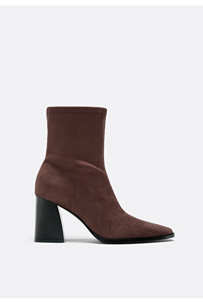 Stradivarius Suni süet topuklu bot