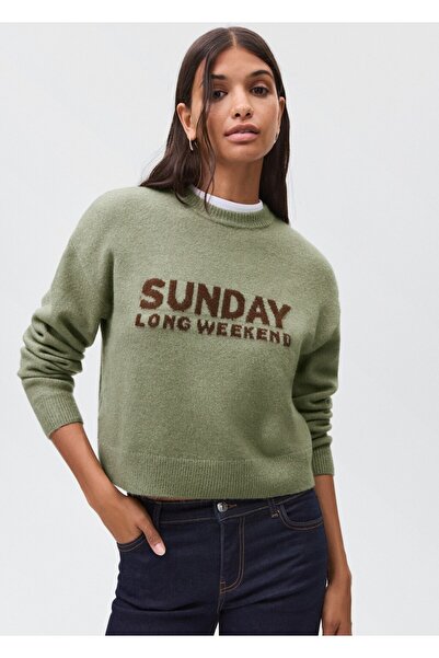 Embroidered knitted sweater