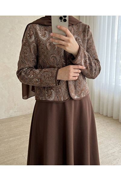 Modamorfo Costum de scuba cu nasturi cu modele etnice - maro