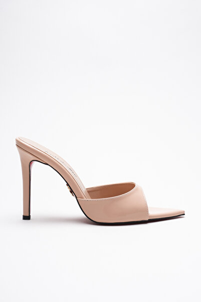 Ayakkabı Ateşi Papuci de damă cu vârf ascuțit și toc subțire din piele lacuit...