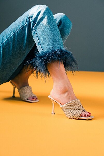 Ayakkabı Ateşi شبشب نسائي ذو كعب عالي من الجلد ويكر إيما