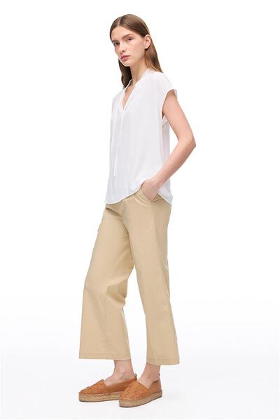 Perspective Beyaz V-Yaka Düşük Kollu Bağcık Detaylı Bluz