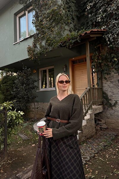 lizge giyim V-Neck Soft Textured Knitwear Sweater