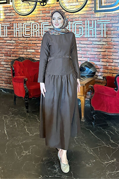 Ovn. فستان أريا بحزام - بني