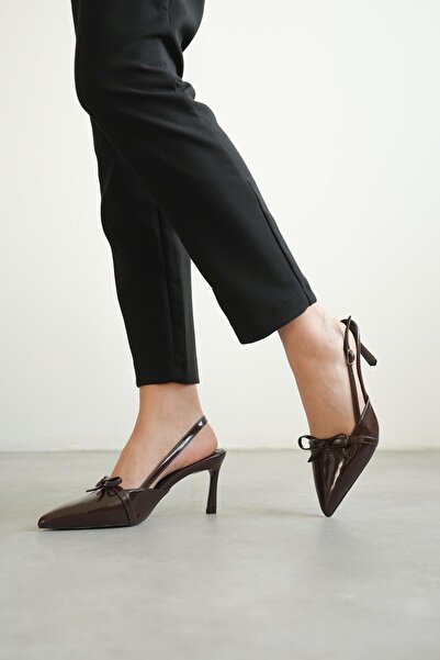 MODAADAM Women's Sinco Bow Heeled Shoes - Brown-Patent Leather