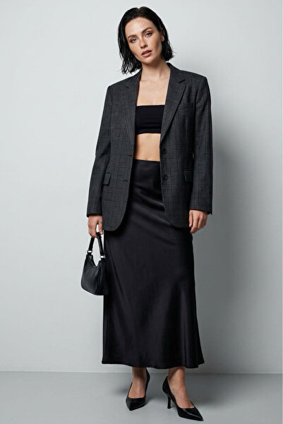 Madmext Чорна атласна спідниця середньої довжини MG2637