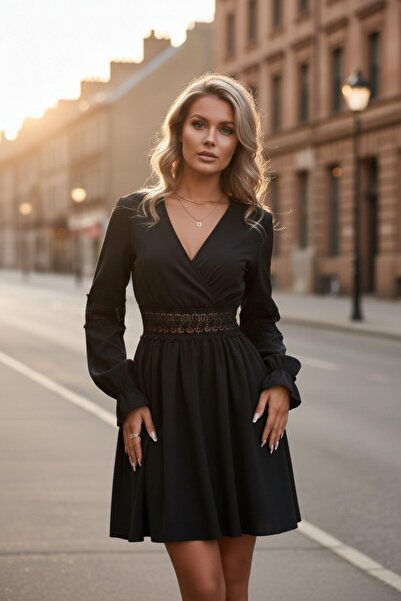 Mossta Μαύρο κρεπ φόρεμα - Διπλός γιακάς και μέση από δαντέλα