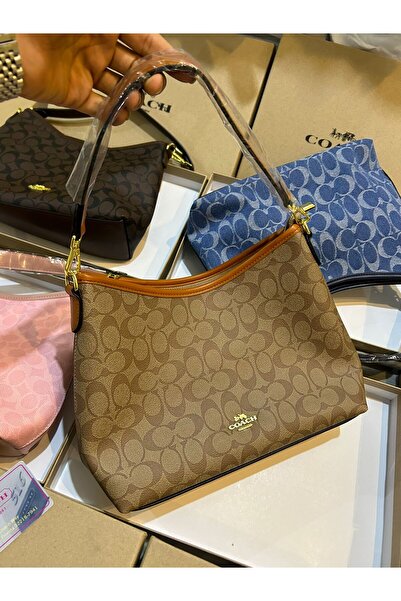 GGGG Bags with their accessories