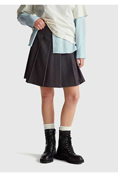 United Colors of Benetton Women's Anthracite Viscose Blended Pleated Above-Kn...