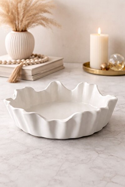 AKANART Varnished Wavy Edge Decorative Bowl – Handmade Minimal Design