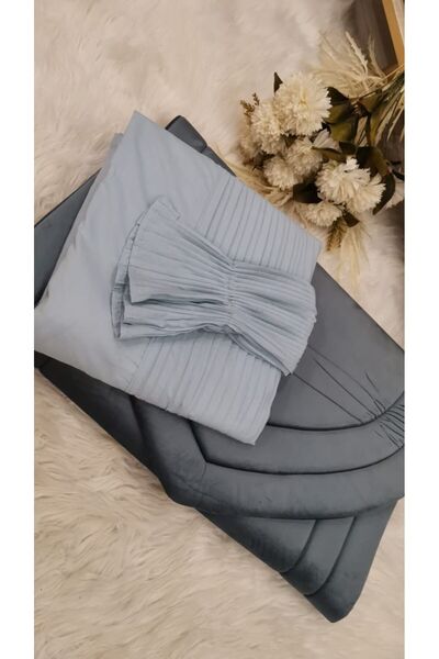 GENERAL Foam prayer mats with a pleated prayer sheet: comfort in prostration…...