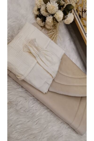 GENERAL Foam prayer mats with a pleated prayer sheet: comfort in prostration…...