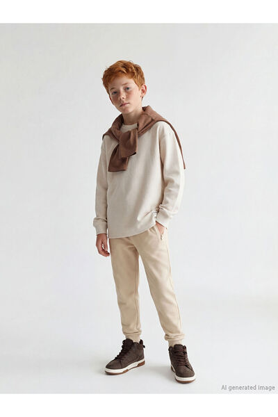 LC Waikiki Rmz Gi̇yi̇m Farkiyla Boys' Jogger Sweatpants with Waist Drawstring