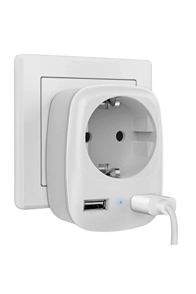 DAMUR Adapter with socket and 2 USB ports, fast charging