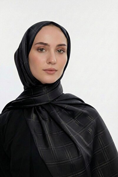 Mizalle & YAQA Kare Desen Jakarlı Siyah Şal