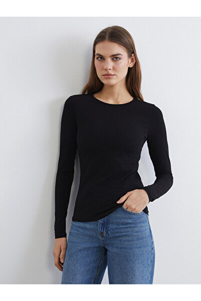 LC Waikiki تي شيرت نسائي أسود برقبة دائرية