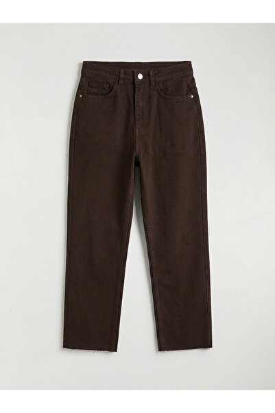 LC Waikiki artplus-store فلير فيت؛ تصميم يناسب الخصر والأرداف، ويتسع من الركب...