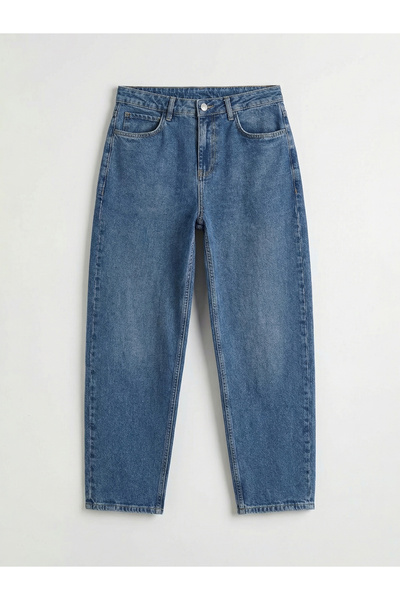 LC Waikiki بنطلون جينز نسائي من إنديجو باريل فيت