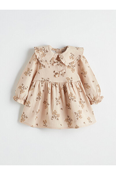 LC Waikiki Bej Bebe Yaka Çiçekli Kız Bebek Müslin Elbise